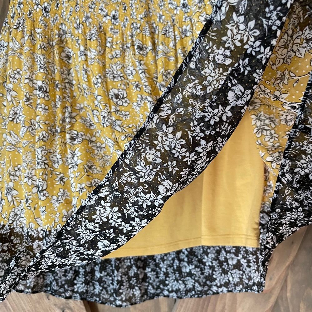 Skirt - Picture 2 of 2